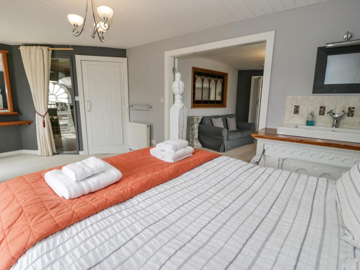 Capel Mawr Holiday home *
