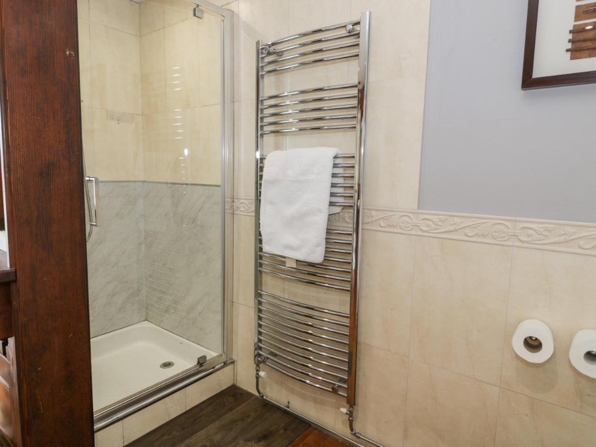Holiday home Capel Mawr *