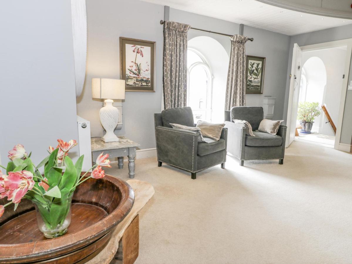 Holiday home Capel Mawr *