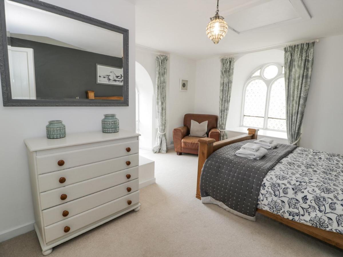 Holiday home Capel Mawr